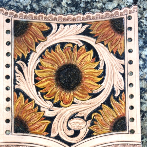 Custon Tooled “Sunflower” Bridal Bouquet Wrap - Picture 2 of 6